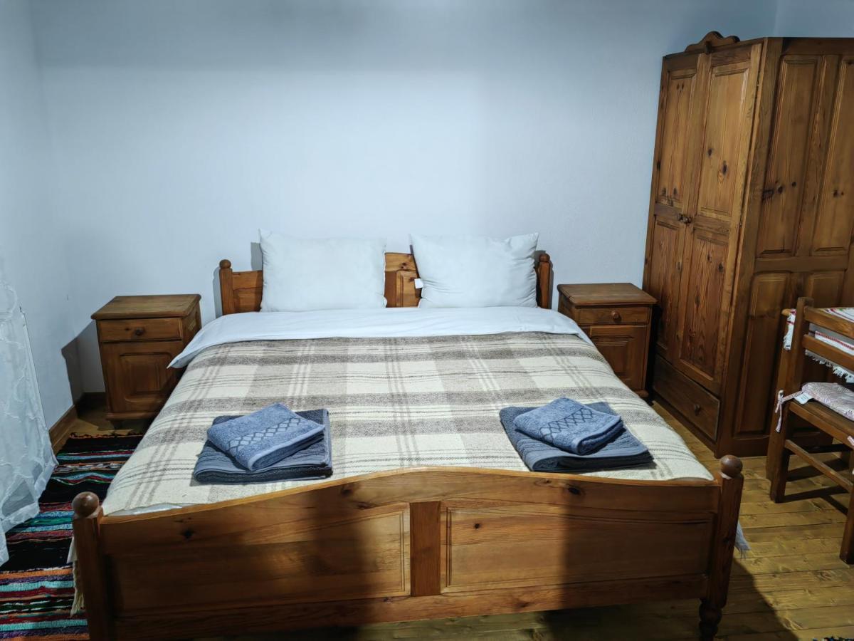 Къща За Гости Близнаците Leshten Extérieur photo
