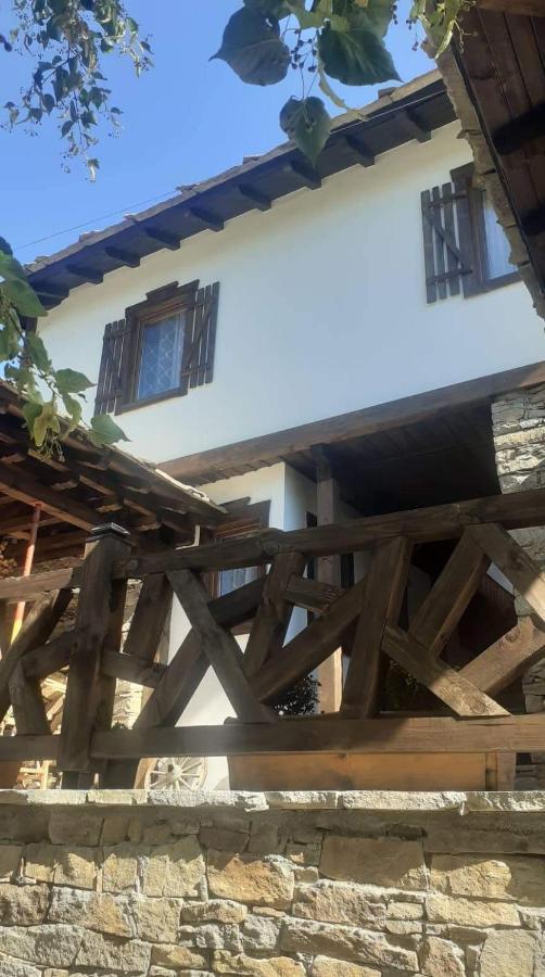 Къща За Гости Близнаците Leshten Extérieur photo