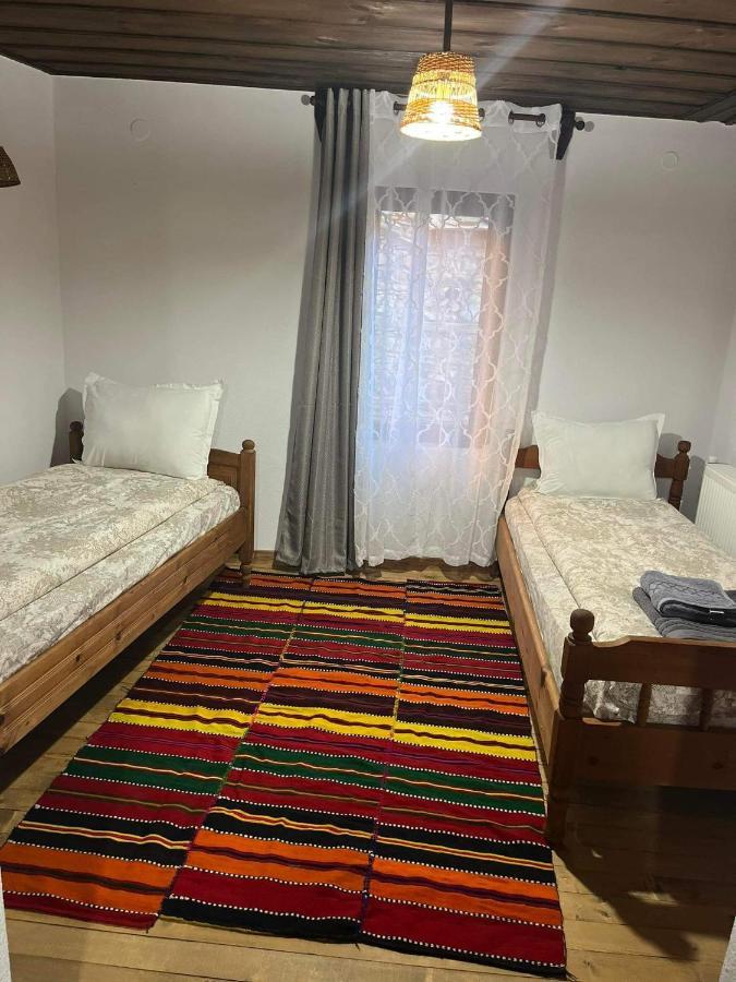 Къща За Гости Близнаците Leshten Extérieur photo